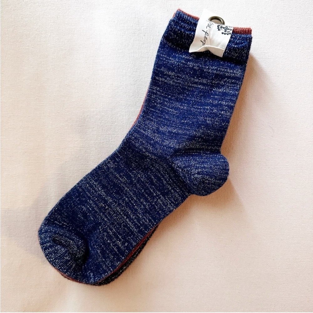 NEW FREE PEOPLE Blue Lurex Crew Socks Women’s NWT new in package